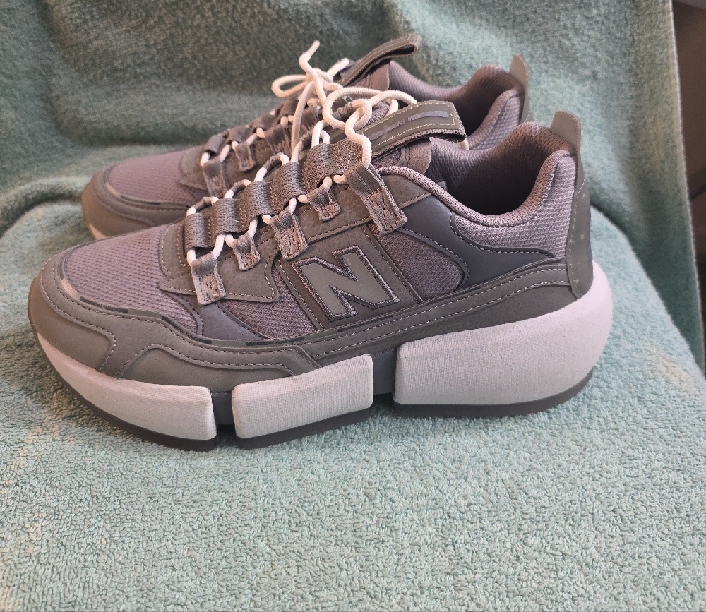 New Balance Gray Vision Racer - Picture 3 of 5